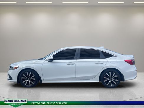 Used 2023 Honda Civic EX image 4