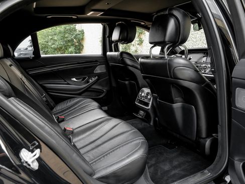Used 2017 Mercedes-Benz S 550 Sedan image 34