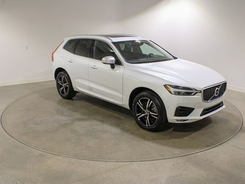 Used 2018 Volvo XC60 T6 R-Design w/ Convenience Package image 8