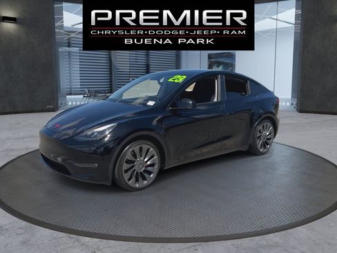 Used 2023 Tesla Model Y Performance AWD/4WD image 4