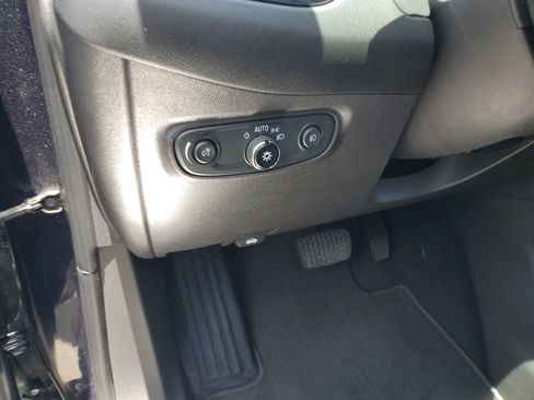 Used 2021 Chevrolet Equinox Premier image 14