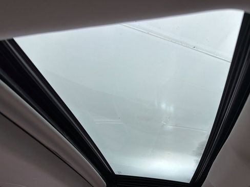 Used 2021 Toyota Highlander Limited image 32