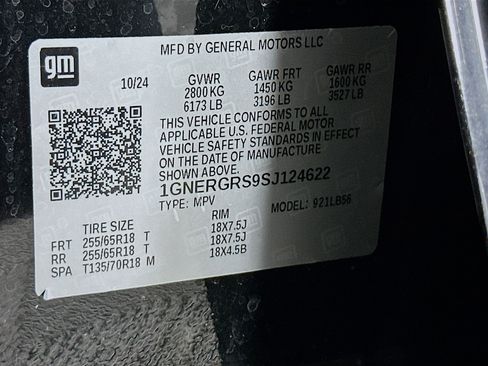 Used 2025 Chevrolet Traverse LT image 12