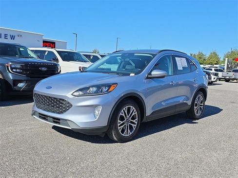 Used 2022 Ford Escape SEL image 9