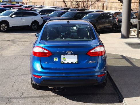 Used 2018 Ford Fiesta SE image 9