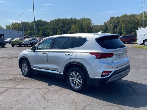 Used 2019 Hyundai Santa Fe SEL AWD/4WD image 3