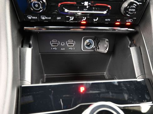 Used 2025 Jeep Grand Cherokee Laredo image 20