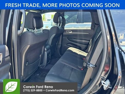 Used 2016 Jeep Grand Cherokee Laredo w/ Quick Order Package 23E AWD/4WD image 10