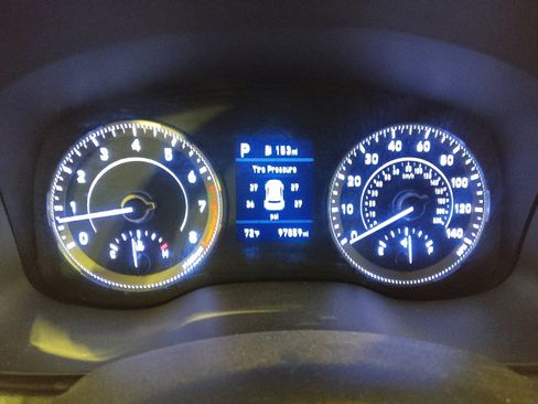 Used 2020 Hyundai Venue SE FWD image 23