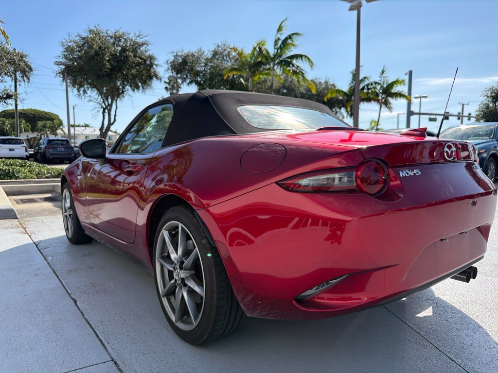 Used 2023 MAZDA MX-5 Miata Grand Touring w/ Weather Package RWD image 5