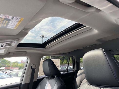 New 2026 Toyota Highlander Limited AWD/4WD image 12