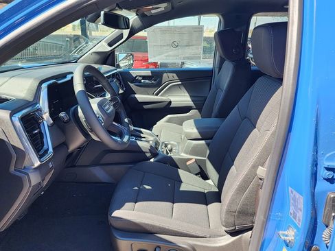 New 2026 GMC Canyon Elevation w/ Convenience Package image 15