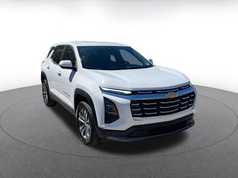 Used 2025 Chevrolet Equinox LT image 1