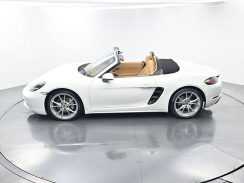 Certified 2017 Porsche 718 Boxster RWD image 41