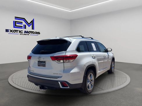 Used 2017 Toyota Highlander Limited AWD/4WD image 5