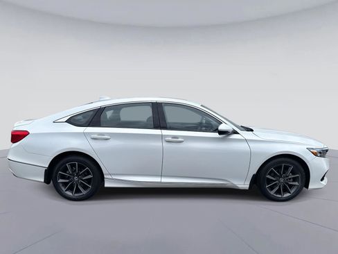 Certified 2021 Honda Accord EX-L image 2