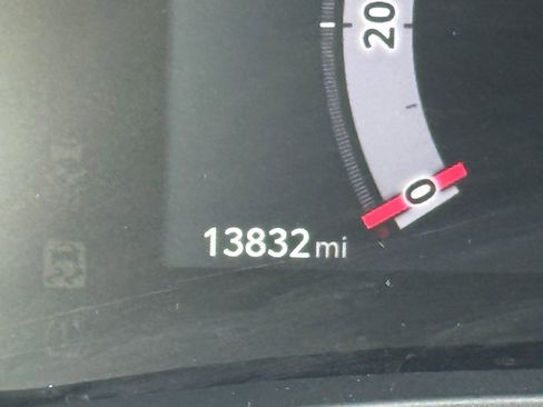 Used 2025 Toyota Grand Highlander XLE image 28