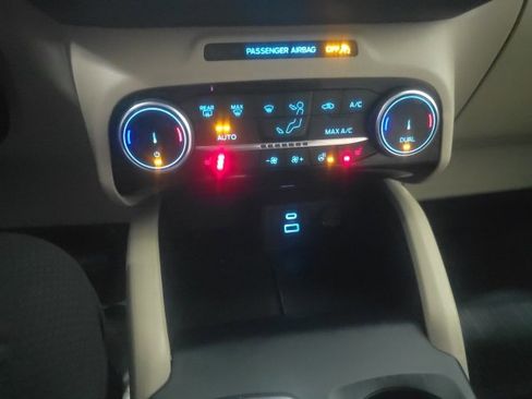 Used 2022 Ford Escape SEL image 25