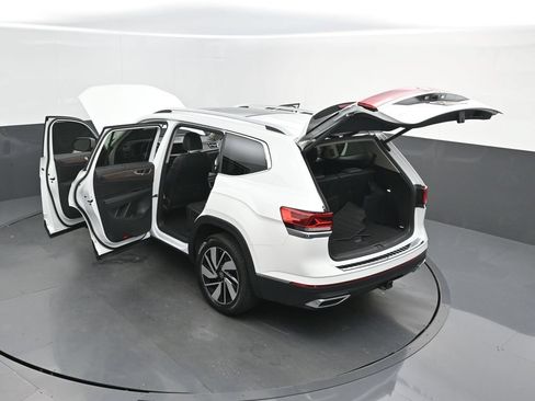 Used 2024 Volkswagen Atlas SEL AWD/4WD image 58