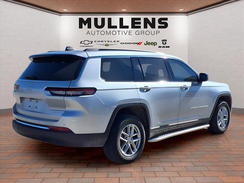 Used 2024 Jeep Grand Cherokee L Laredo w/ Luxury Tech Group I image 5