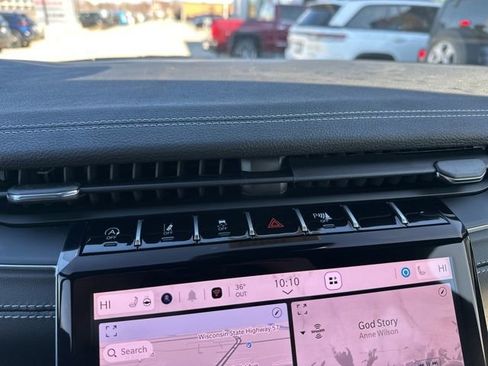 New 2025 Jeep Grand Cherokee Limited AWD/4WD image 34