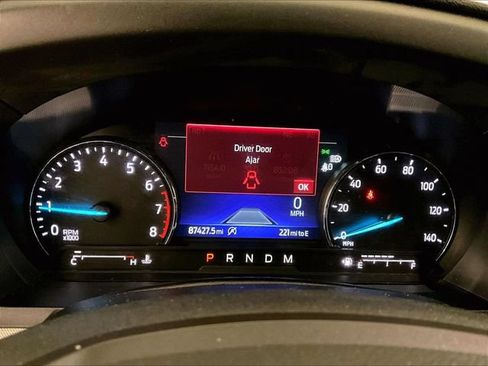 Used 2020 Ford Explorer XLT w/ Equipment Group 202A AWD/4WD image 19