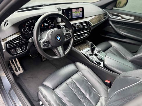 Used 2019 BMW 540i w/ M Sport Package image 8