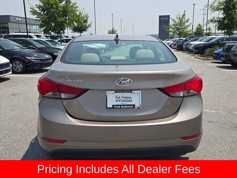 Used 2014 Hyundai Elantra SE FWD image 4