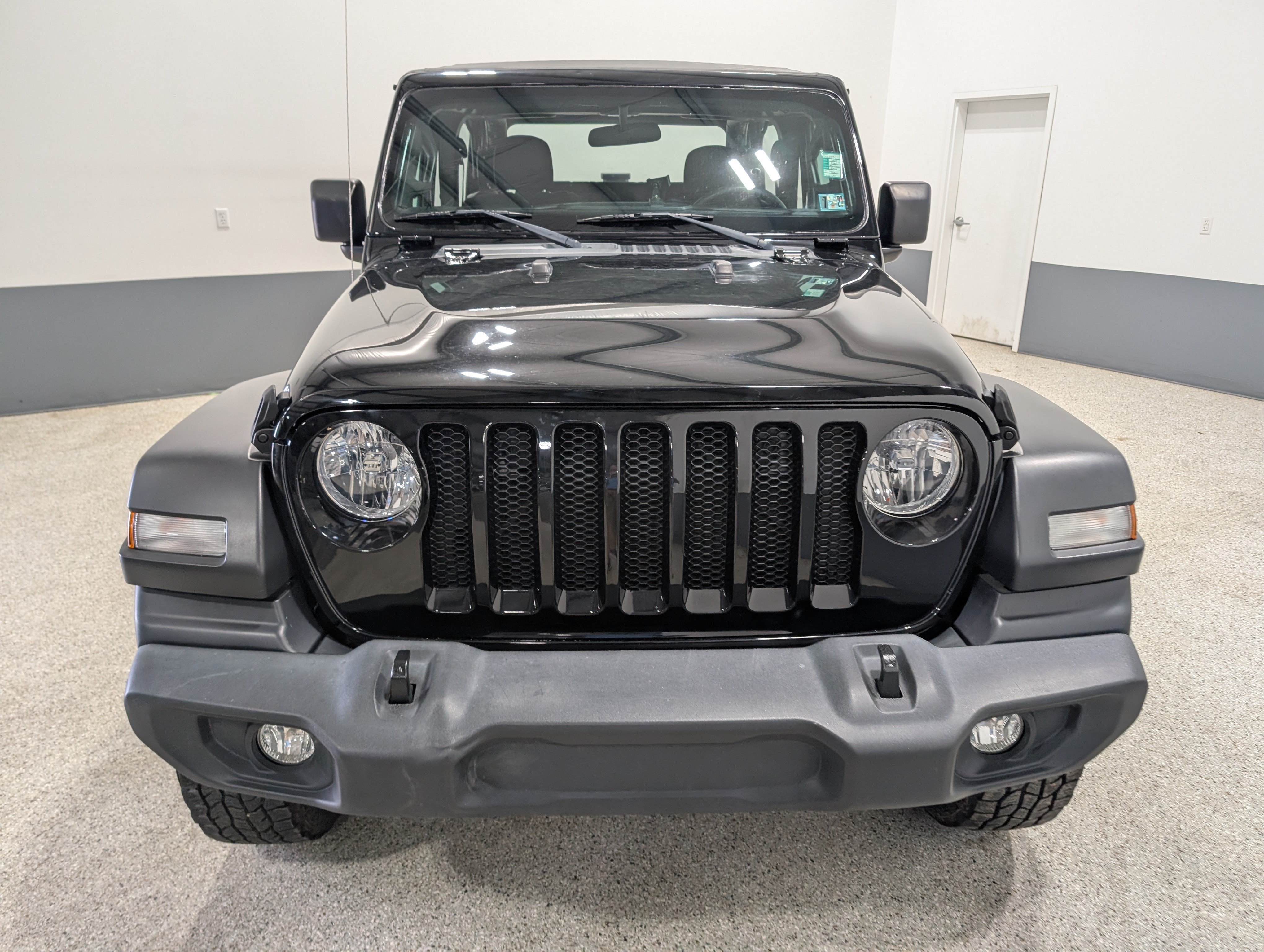 Used 2020 Jeep Wrangler Sport AWD/4WD image 7
