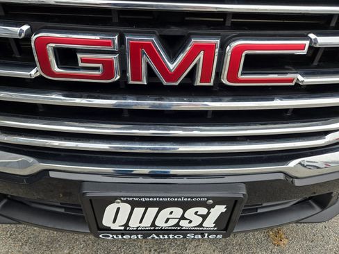 Used 2024 GMC Terrain SLT image 20