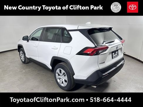 Used 2023 Toyota RAV4 LE image 5