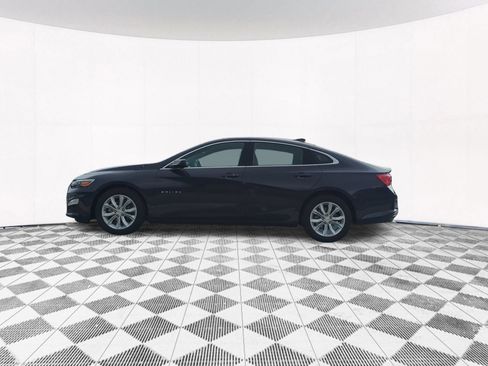 Used 2025 Chevrolet Malibu LT FWD image 2