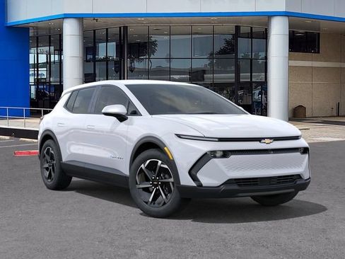 New 2026 Chevrolet Equinox EV LT FWD image 7