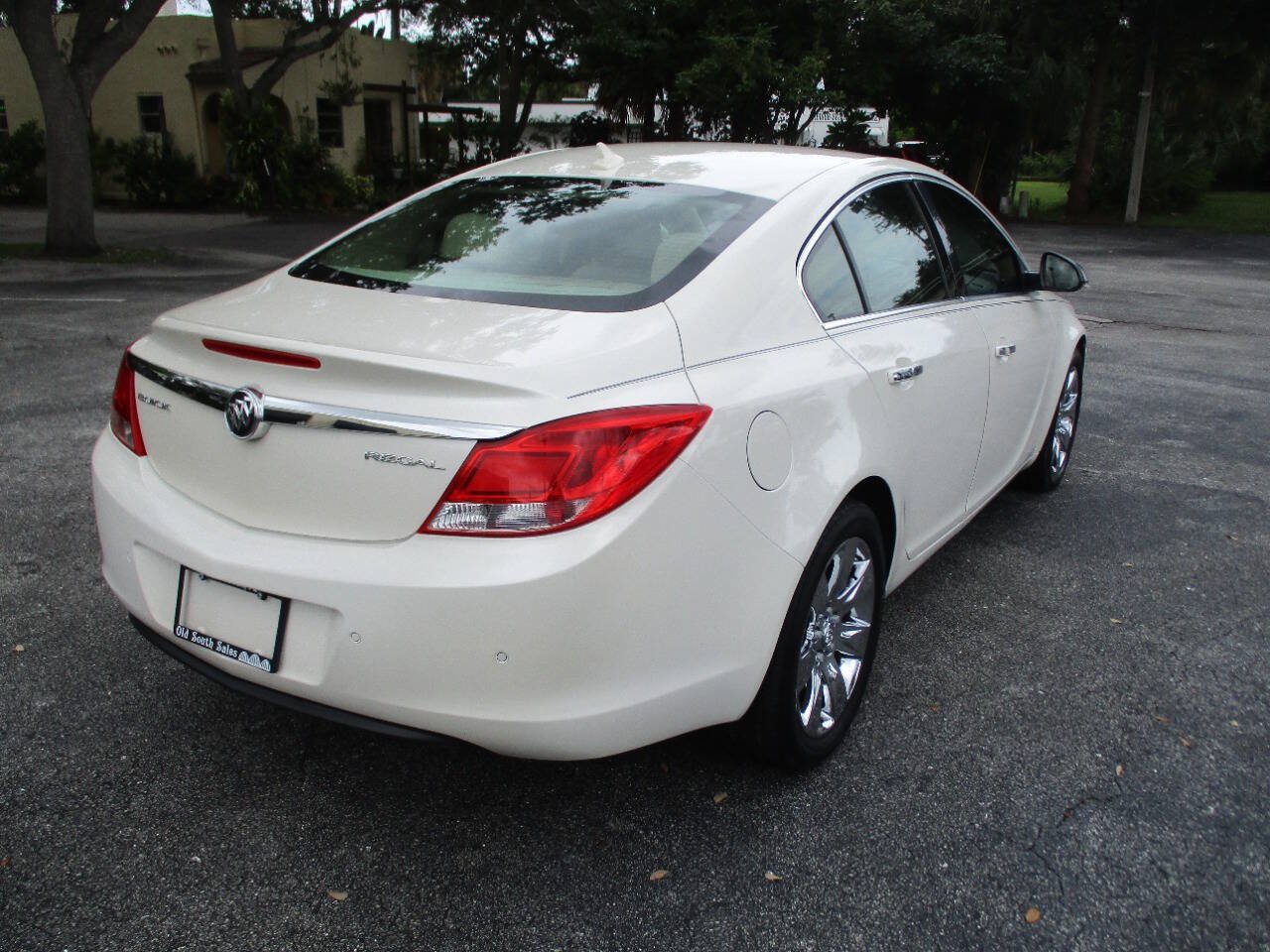 Used 2012 Buick Regal Premium FWD image 9