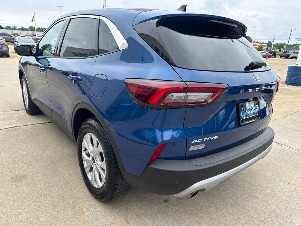 Used 2023 Ford Escape Active w/ Tech Pack #1 AWD/4WD image 6