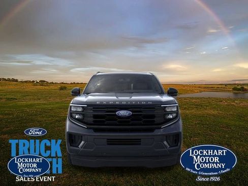 New 2025 Ford Expedition Active image 37