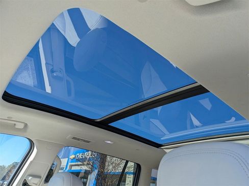 Certified 2025 Buick Enclave Avenir w/ Super Cruise Package image 26