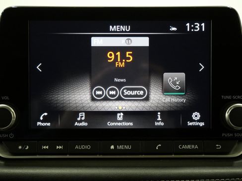 Used 2025 Nissan Rogue SV image 17