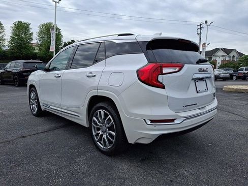 Used 2022 GMC Terrain Denali w/ Denali Premium Package AWD/4WD image 4