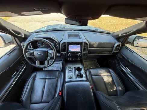Used 2019 Ford Expedition Max XLT w/ Equipment Group 202A AWD/4WD image 25