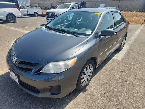 Used 2012 Toyota Corolla LE FWD image 4