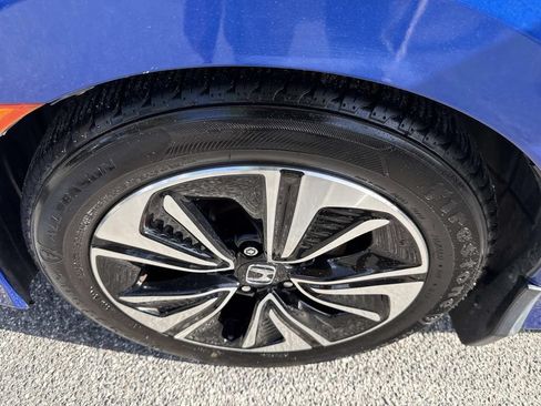 Used 2018 Honda Civic EX-T image 11