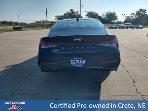 Used 2024 Hyundai Elantra SEL image 15