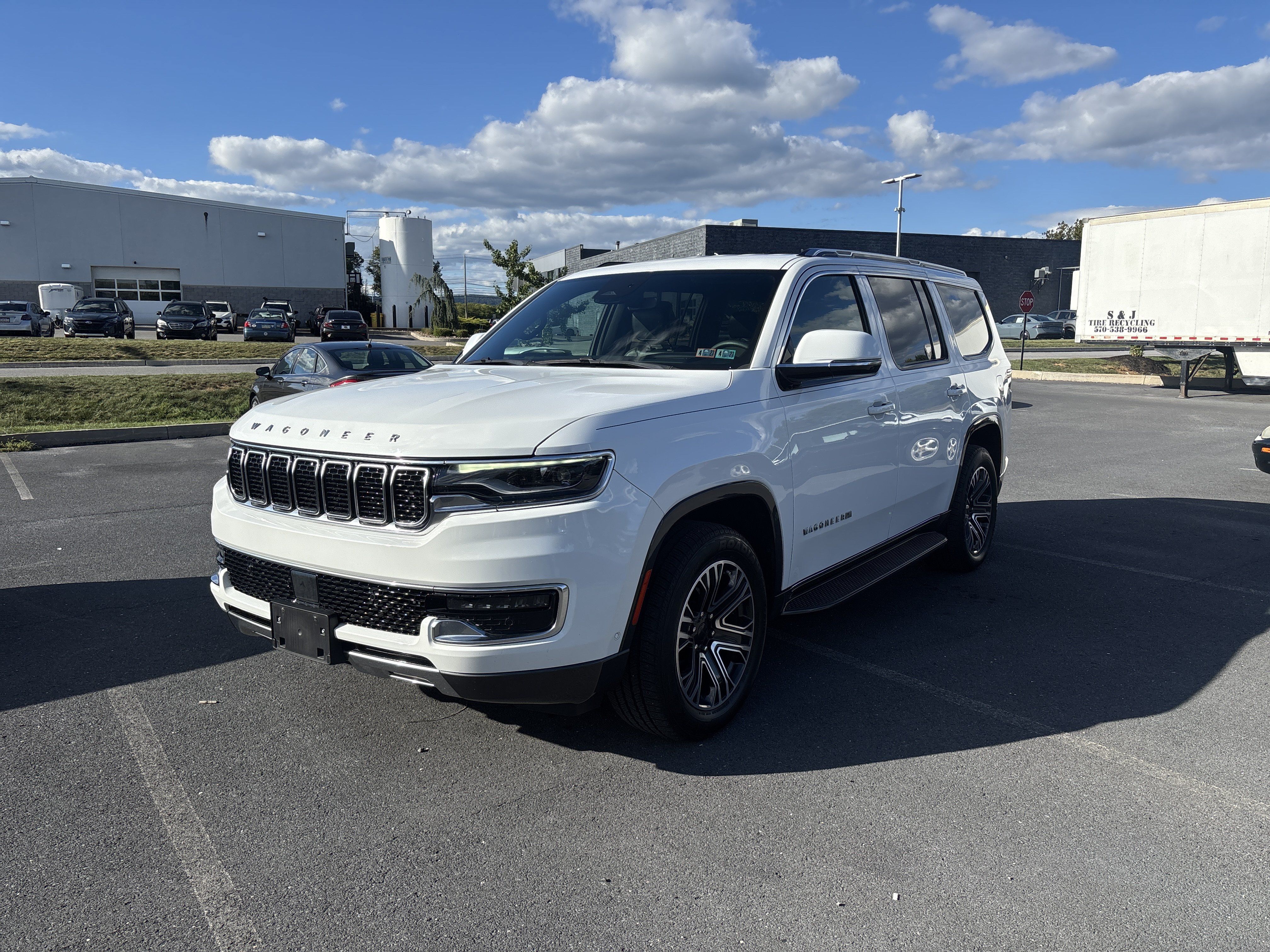 Used 2022 Jeep Wagoneer Series III AWD/4WD image 17