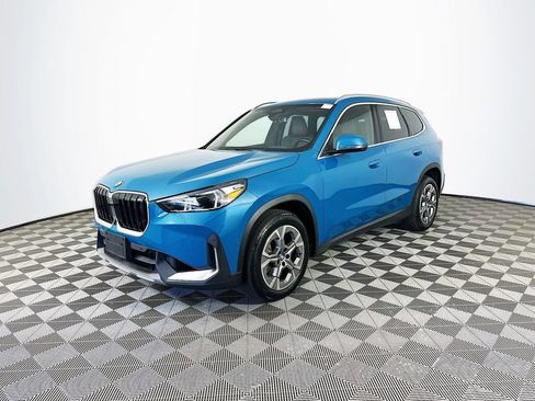 Used 2023 BMW X1 xDrive28i w/ Premium Package AWD/4WD image 4