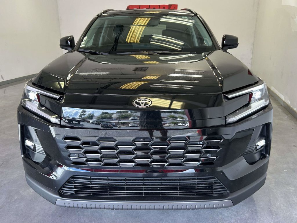 Used 2026 Toyota RAV4 Limited AWD/4WD image 8