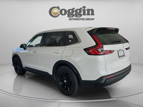 Used 2024 Honda CR-V EX image 3