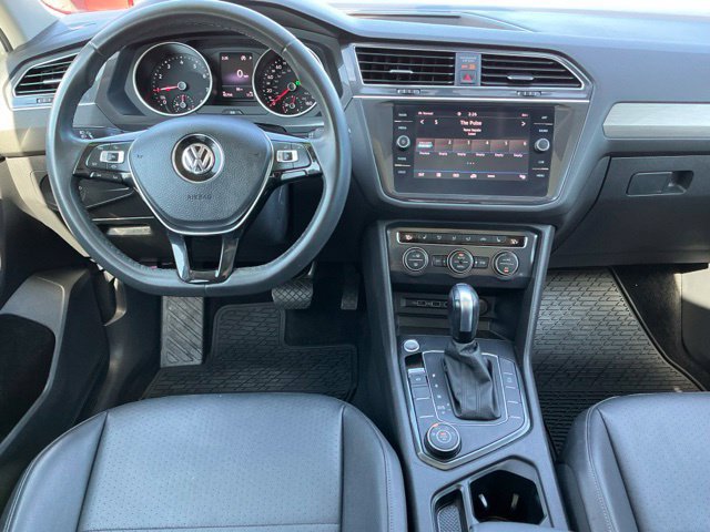 Used 2020 Volkswagen Tiguan SE w/ Panoramic Sunroof Package AWD/4WD image 7