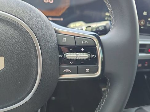 Used 2024 Kia Sorento S FWD image 24