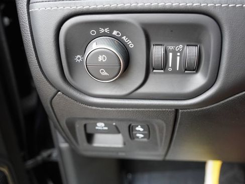 Certified 2019 RAM 1500 Limited w/ Advanced Safety Group AWD/4WD image 28